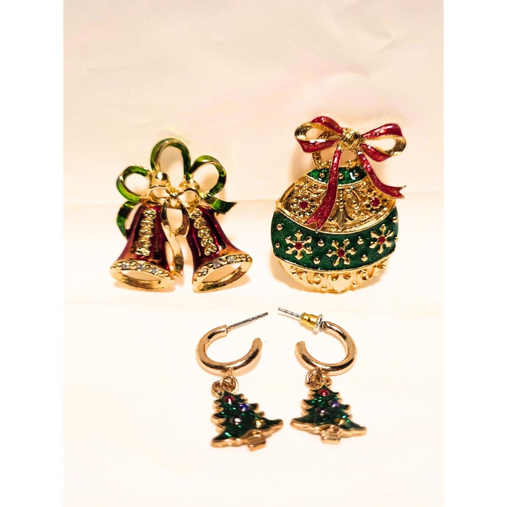 Christmas Jewelry Set Holiday Brooch & Christmas Tree Dangle Earrings Gold Tone